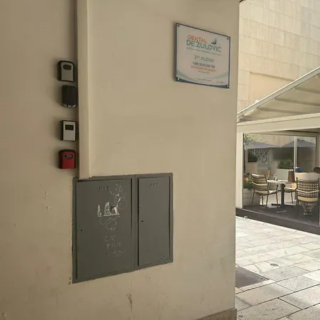 Appartement Zara, Centar