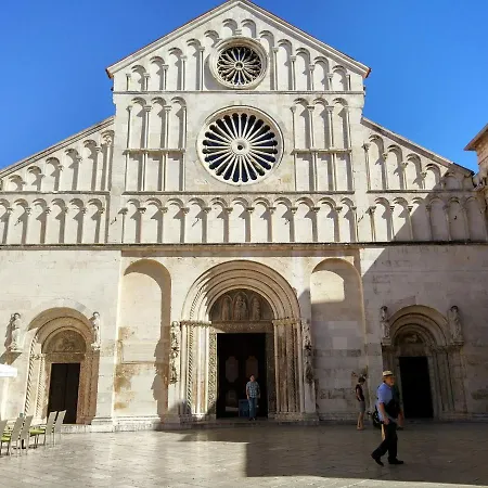 Zara, Centar Apartman