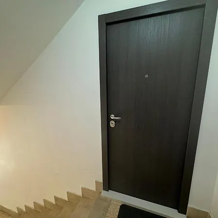 Apartman Zara, Centar *