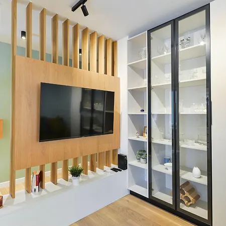 Apartman Zara, Centar Zára