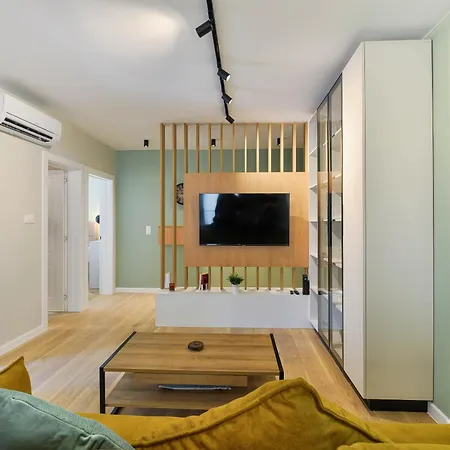 Apartman Zara, Centar