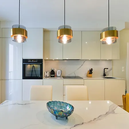 Zara, Centar * Zára