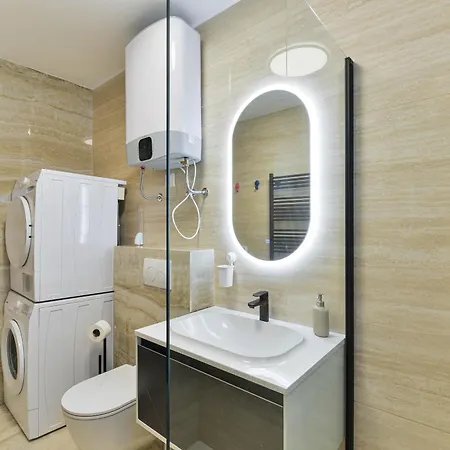 Apartman Zara, Centar *